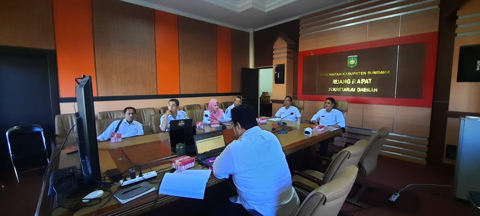Memantapkan Program Gerakan Smart City Indonesia, Diskominfotiksandi Kabupaten Sumbawa Gelar Rapat Koordinasi Persiapan  Evaluasi Smart Cyty Indonesia